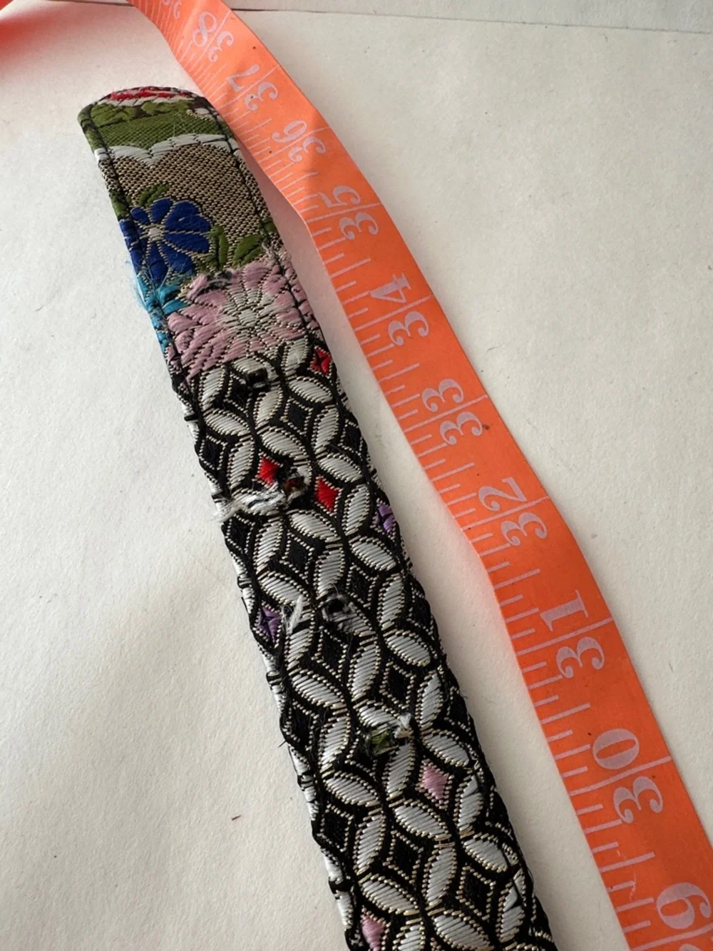 STEVE MADDEN REVERSIBLE METAILLIC EBROIDERED BELT M SEE PICS FOR SIZING